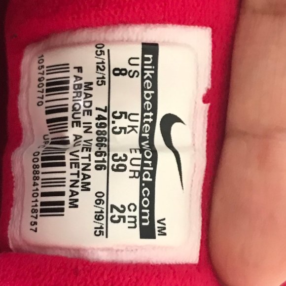 Hot Pink Nike Women Shoes in Good Conditions - Picture 4 of 6